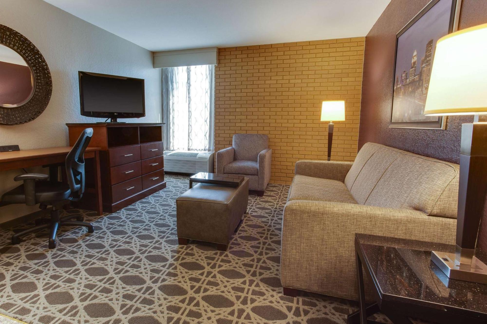 Drury Inn & Suites Louisville East Buitenkant foto