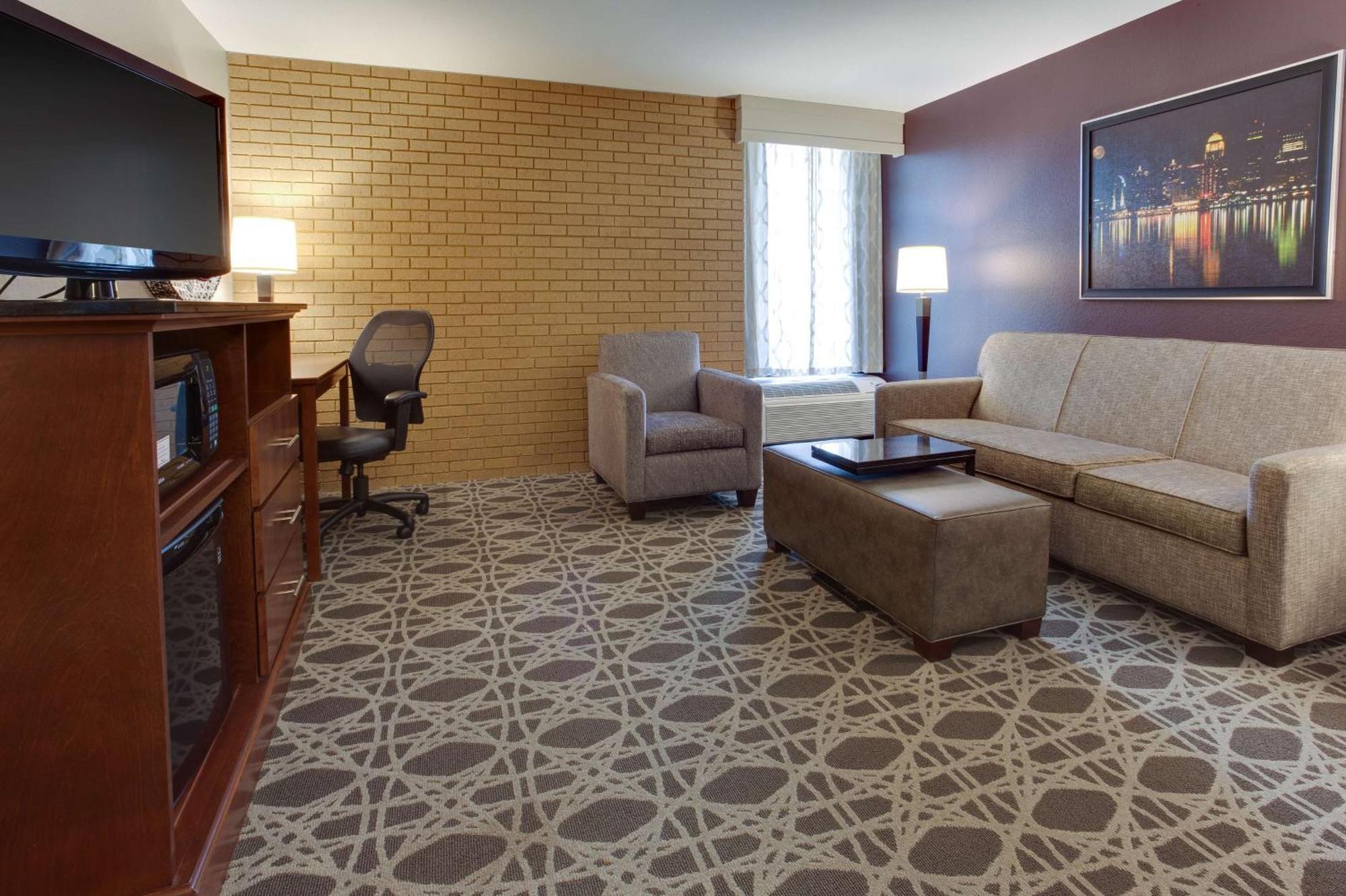 Drury Inn & Suites Louisville East Buitenkant foto