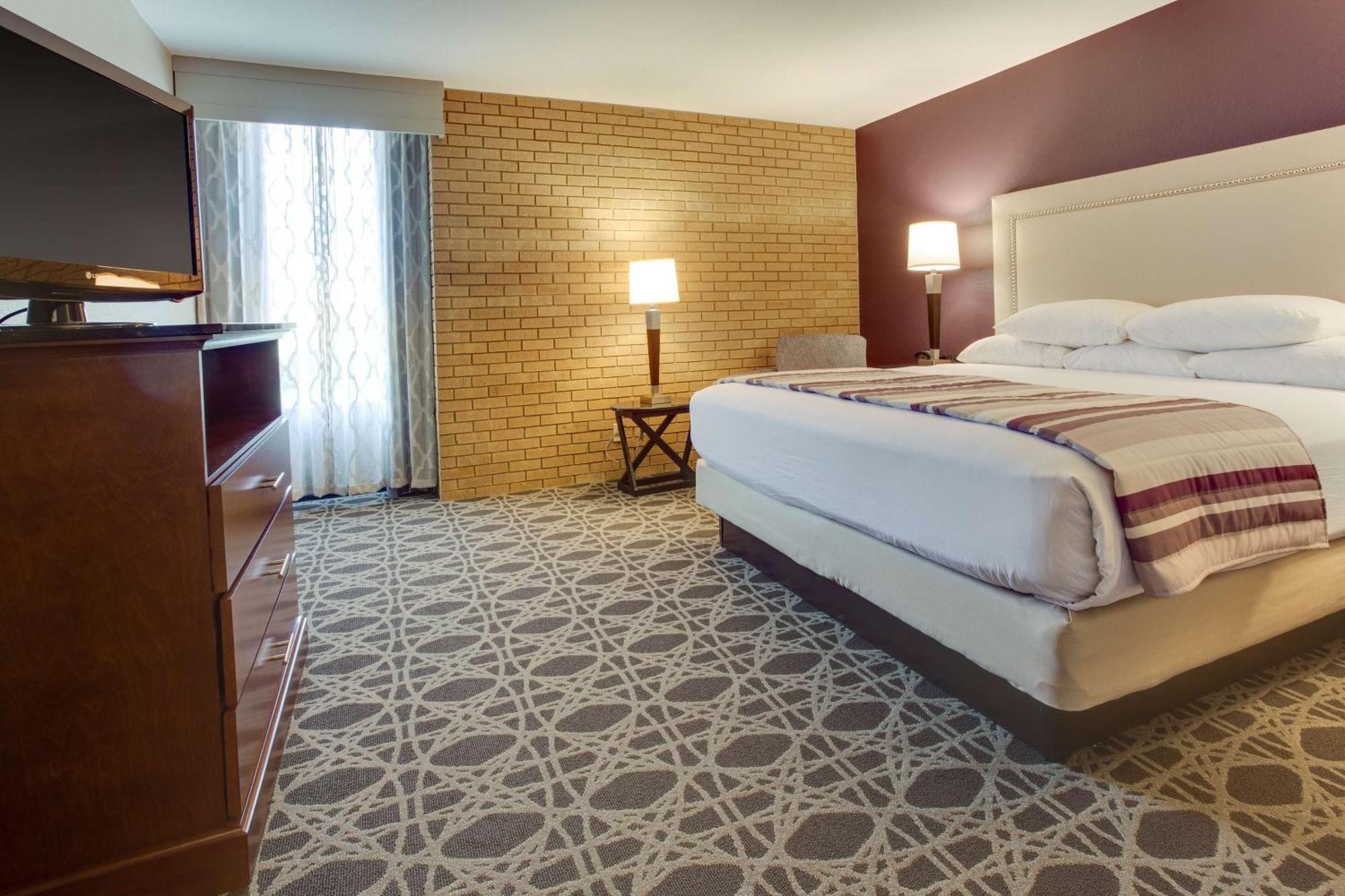 Drury Inn & Suites Louisville East Buitenkant foto