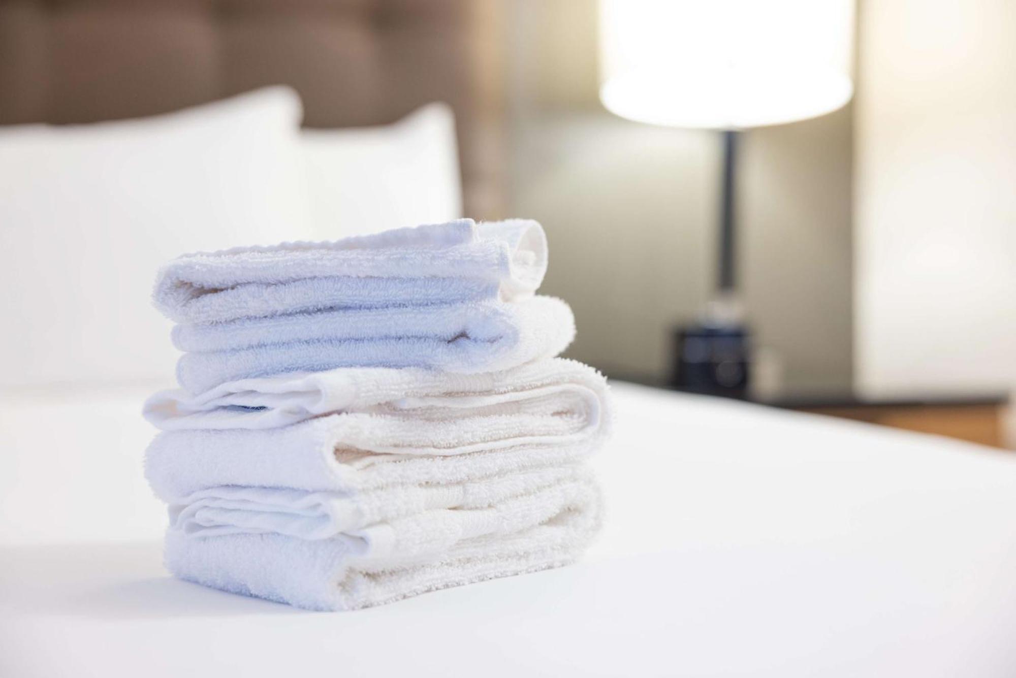 Drury Inn & Suites Louisville East Buitenkant foto