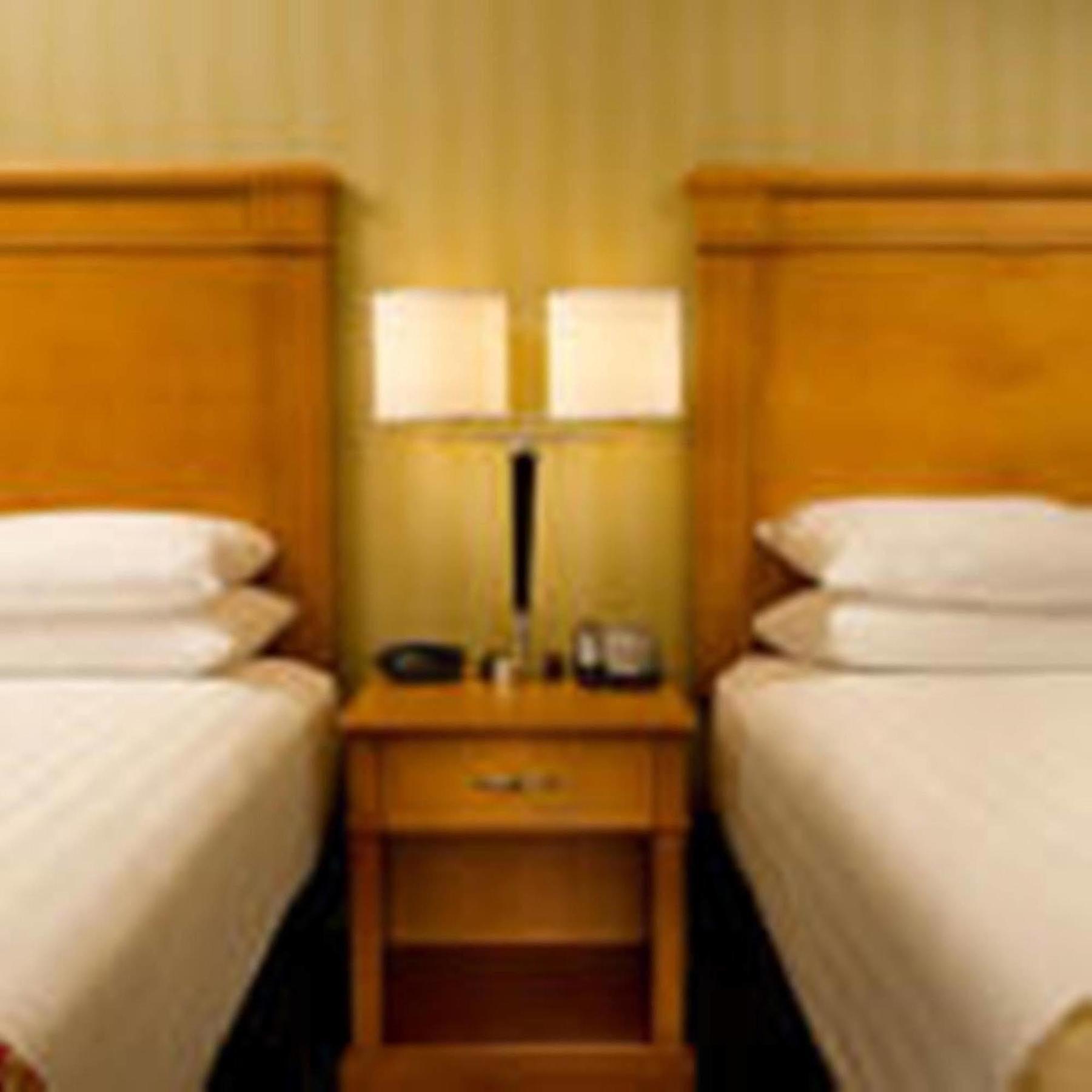 Drury Inn & Suites Louisville East Buitenkant foto